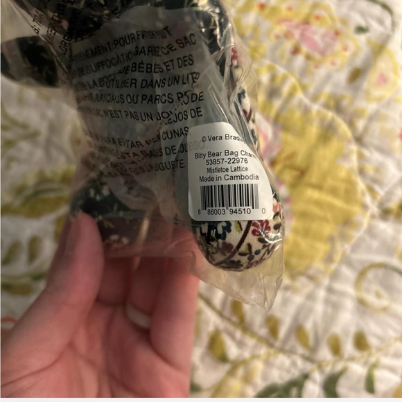 Vera Bradley Mistletoe Lattice Bear Charm NWT - Picture 3 of 3